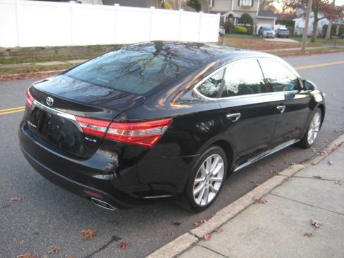 Used 2013 Toyota Avalon XLE Touring image 5
