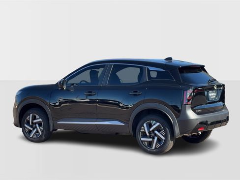 New 2026 Nissan Kicks SV image 3