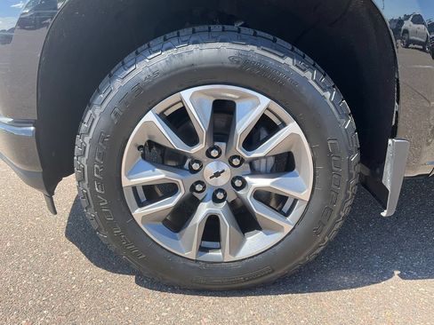 Used 2019 Chevrolet Silverado 1500 RST AWD/4WD image 38