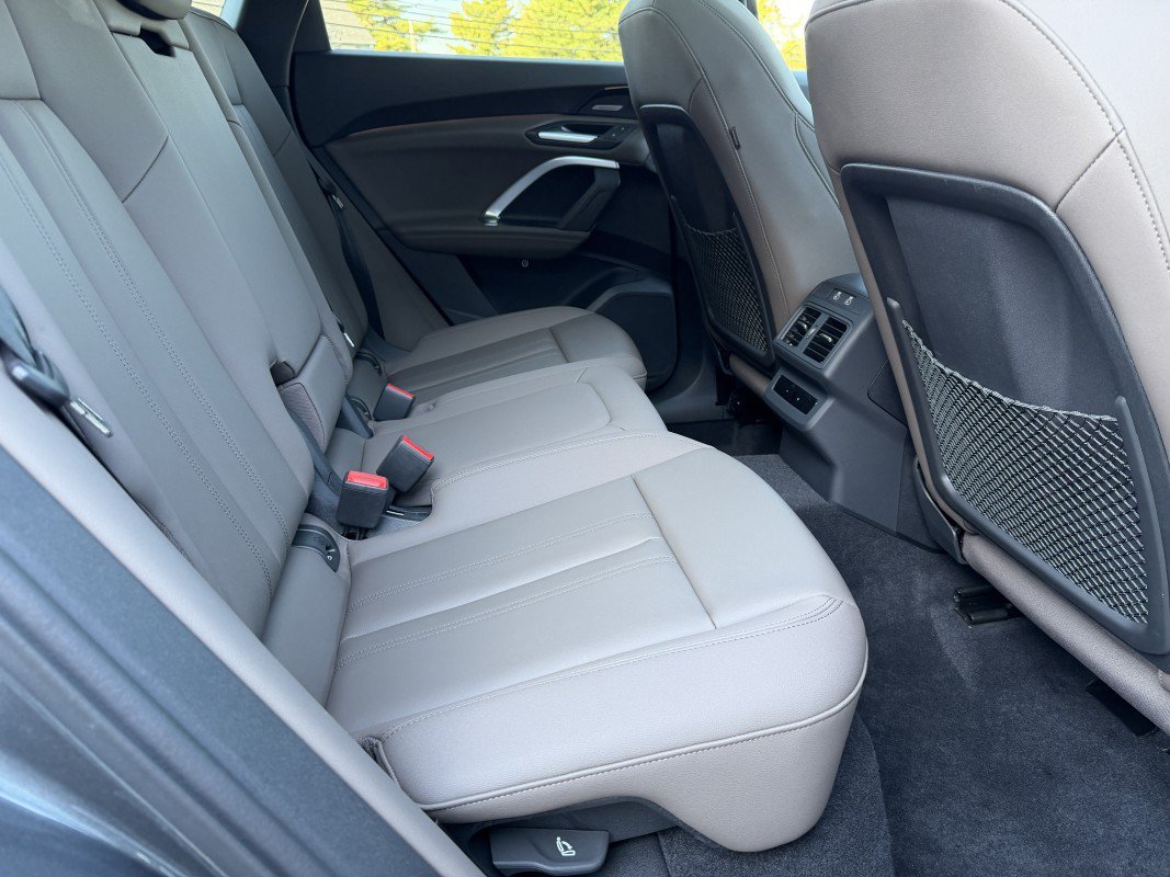 Used 2025 Audi Q5 Premium Plus w/ Premium Plus AWD/4WD image 24
