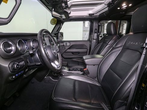 Used 2022 Jeep Wrangler Unlimited Sahara w/ Cold Weather Group image 38