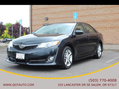 Used 2013 Toyota Camry SE FWD image 1