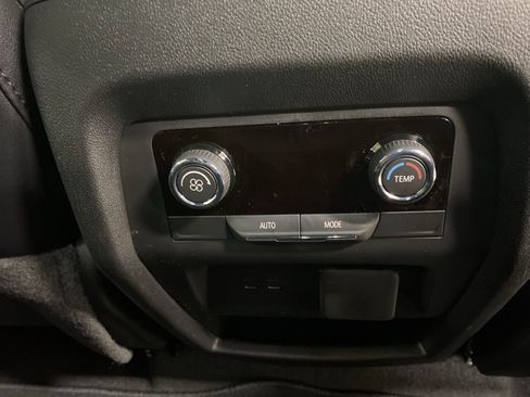 New 2026 Chevrolet Traverse LT w/ Midnight/Sport Edition image 16