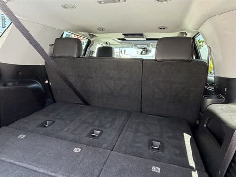 Used 2016 GMC Yukon SLT w/ Open Road Package RWD image 28