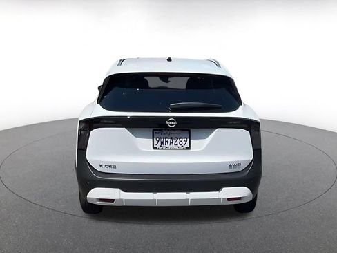 Used 2026 Nissan Kicks SV w/ Cold Weather Package AWD/4WD image 8