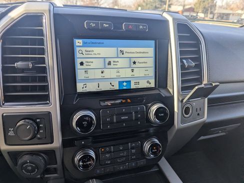 Used 2018 Ford F150 Lariat w/ Equipment Group 502A Luxury image 19