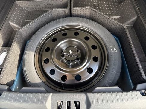 Certified 2024 Ford Edge SEL w/ Convenience Package image 36