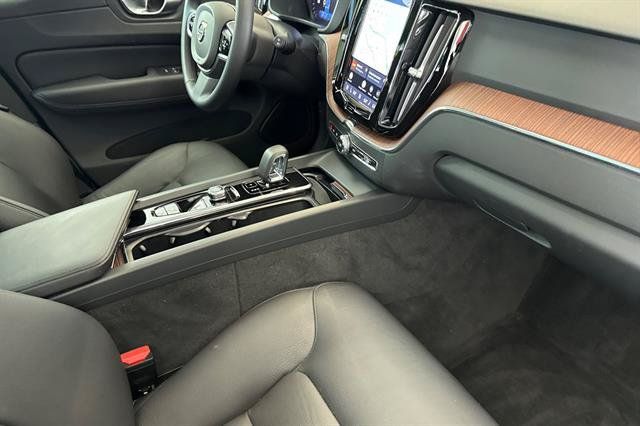 Certified 2024 Volvo XC60 B5 Plus w/ Protection Package Premier AWD/4WD image 16