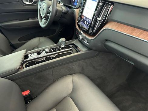 Certified 2024 Volvo XC60 B5 Plus w/ Protection Package Premier AWD/4WD image 16