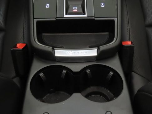 Certified 2026 Porsche Macan AWD/4WD image 29