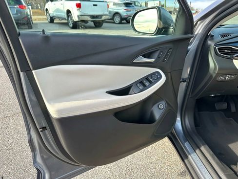 Used 2021 Buick Encore GX Essence w/ Advanced Technology Package image 25