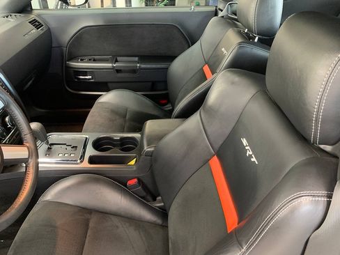Used 2008 Dodge Challenger SRT8 RWD image 12