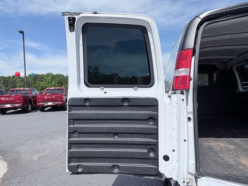 Used 2021 GMC Savana 2500 w/ Driver Convenience Package RWD image 12
