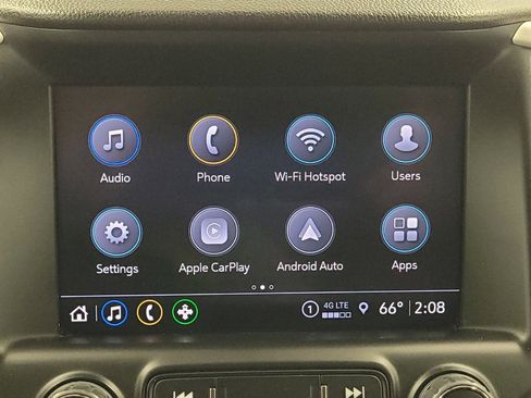 Used 2024 GMC Terrain SLT image 25