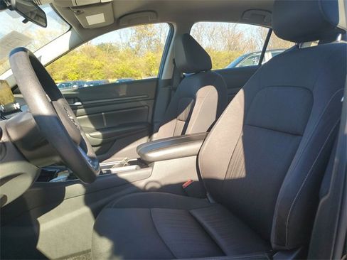 Used 2024 Nissan Altima 2.5 SV image 26