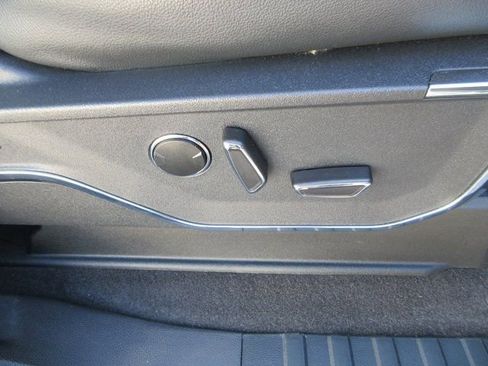 Used 2023 Ford F150 Lariat w/ Equipment Group 502A High image 36