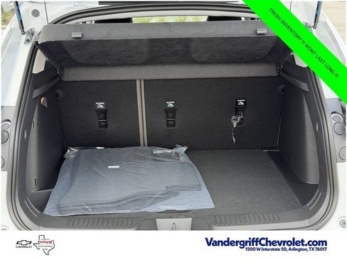New 2026 Chevrolet Trax ACTIV w/ Sunroof Package FWD image 30