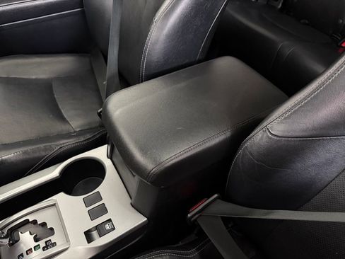 Used 2015 Toyota 4Runner Limited AWD/4WD image 32