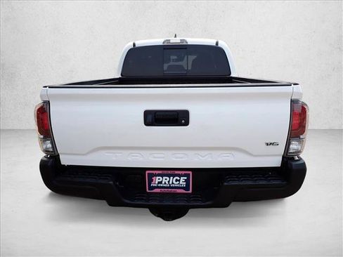 Used 2019 Toyota Tacoma TRD Sport AWD/4WD image 3