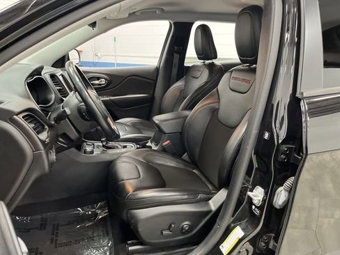 Used 2021 Jeep Cherokee Trailhawk w/ Trailer Tow Group image 4