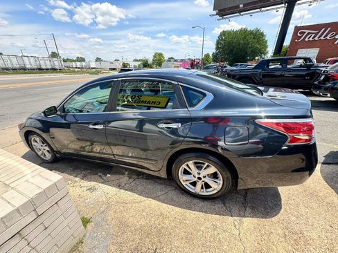 Used 2015 Nissan Altima 2.5 SV w/ Convenience Package FWD image 6