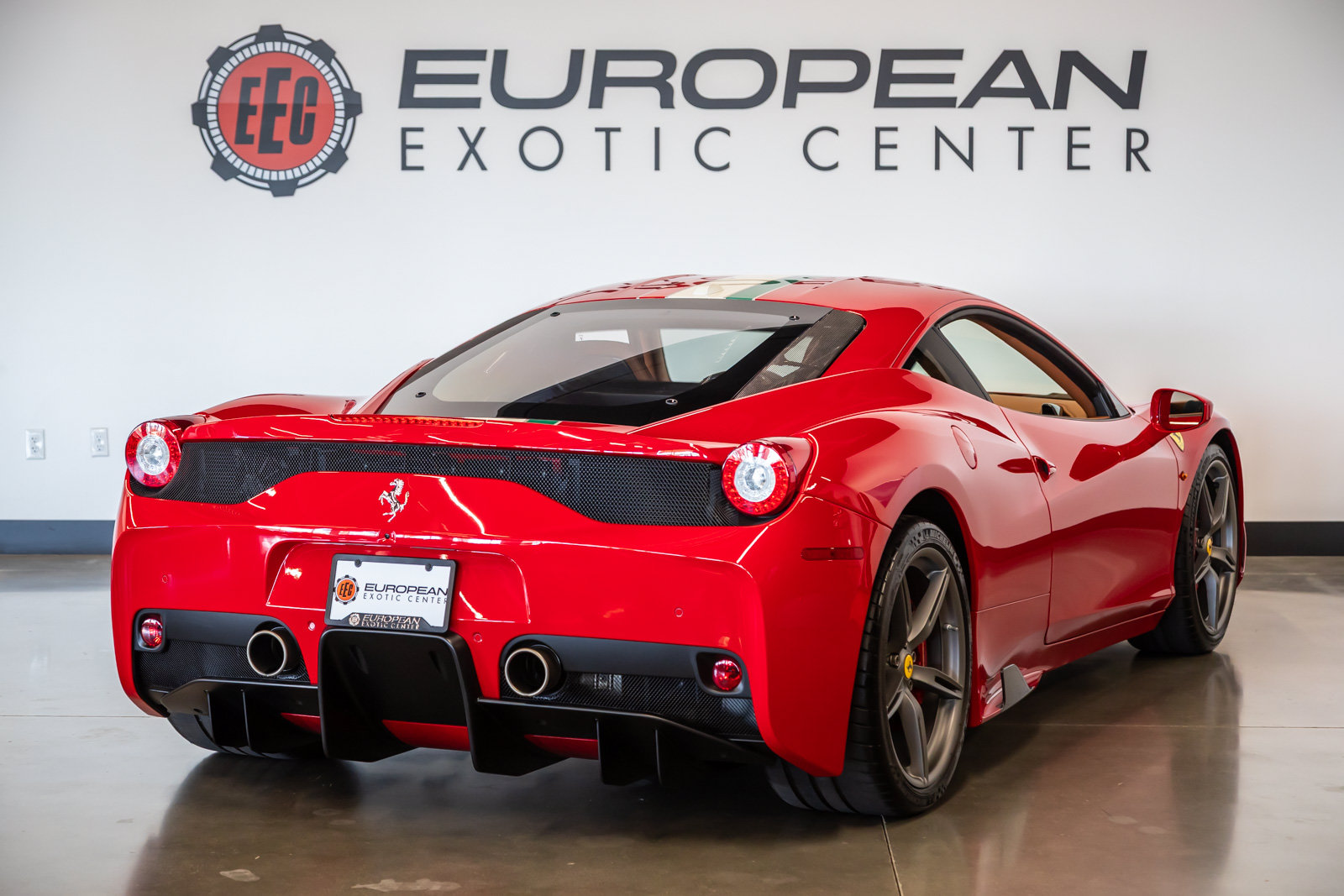Used 2015 Ferrari 458 Speciale Coupe RWD image 10