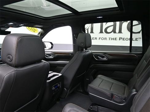 Certified 2023 Chevrolet Suburban High Country image 26