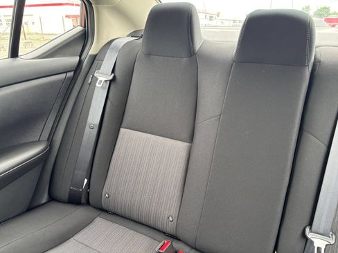 Used 2025 Nissan Sentra SV FWD image 34