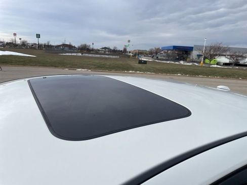 Used 2021 Nissan Altima 2.5 SR w/ SR Premium Package image 8