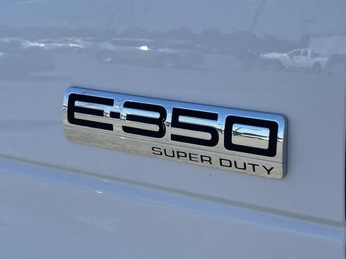 Used 2022 Ford E-350 and Econoline 350 Super Duty RWD image 26