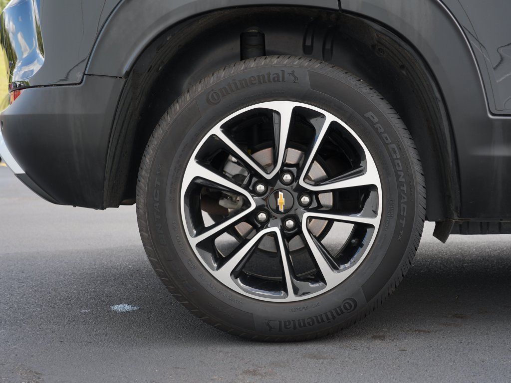 Certified 2024 Chevrolet TrailBlazer LT w/ Driver Confidence Package FWD image 30
