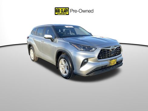 Certified 2023 Toyota Highlander LE image 1