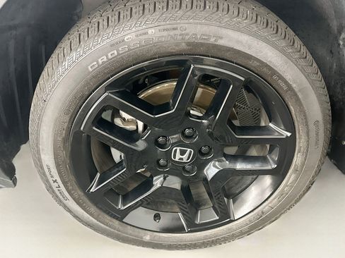 Used 2025 Honda Passport Black Edition image 11