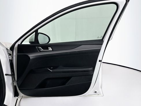 Used 2025 Kia K5 LXS FWD image 32