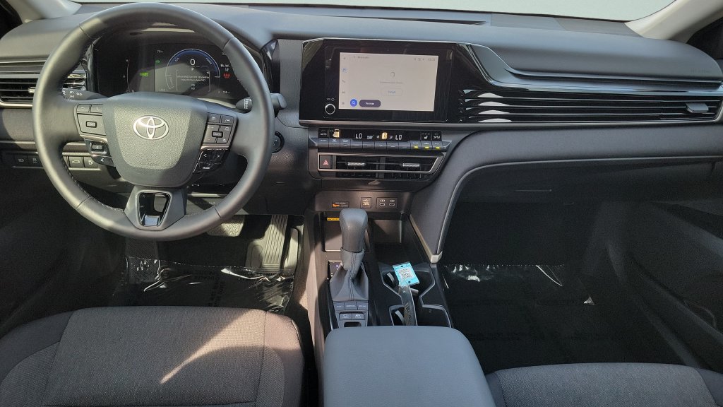 Used 2026 Toyota Camry LE w/ Convenience Package FWD image 11