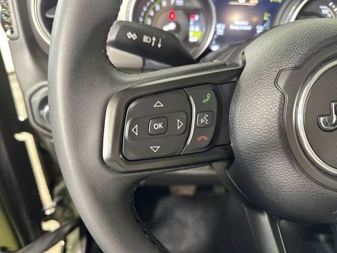 Used 2023 Jeep Wrangler Unlimited image 14