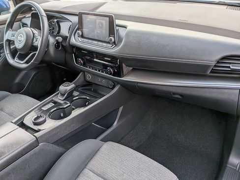 Used 2021 Nissan Rogue SV image 23