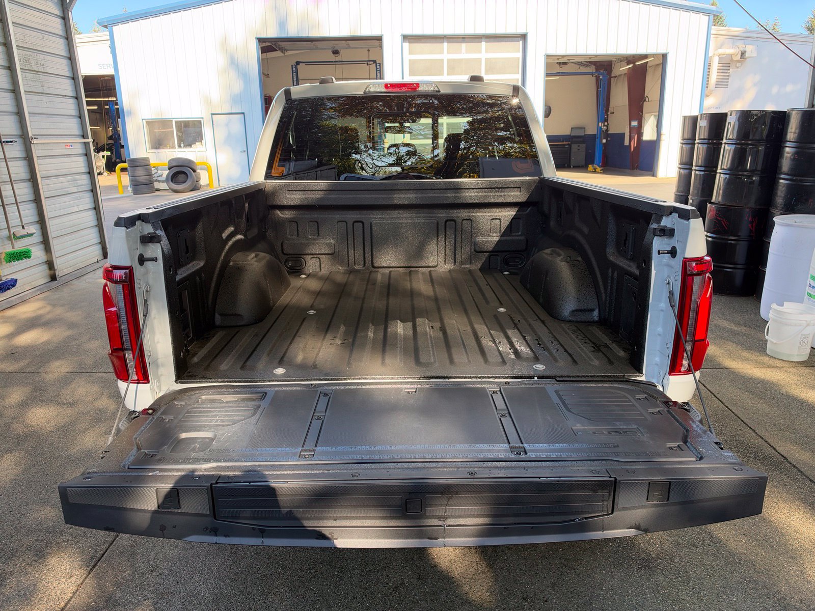 Used 2024 Ford F150 Lariat w/ Equipment Group 502A High AWD/4WD image 7