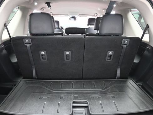 Certified 2025 Honda Pilot EX-L image 18