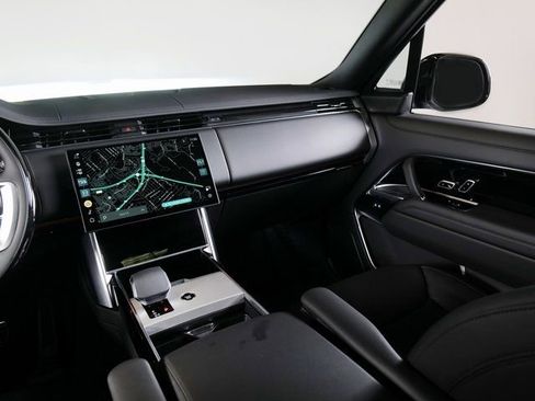 New 2026 Land Rover Range Rover SE AWD/4WD image 16