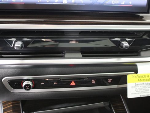 New 2026 BMW X5 M60i w/ Executive Package image 22