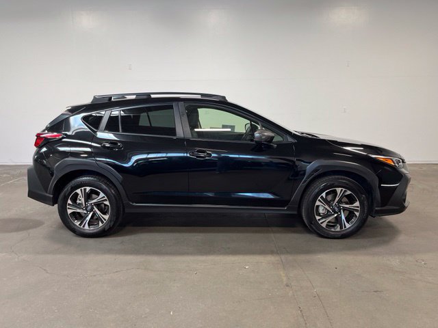 Used 2024 Subaru Crosstrek 2.0i Premium AWD/4WD image 2