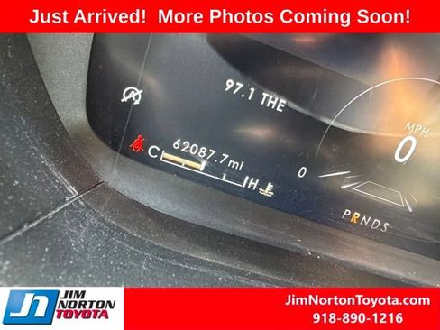 Used 2019 Lincoln Nautilus Reserve FWD image 9