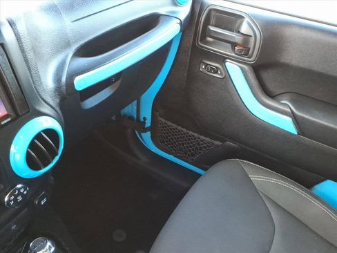 Used 2017 Jeep Wrangler Unlimited Sahara w/ Trailer Tow Group image 28