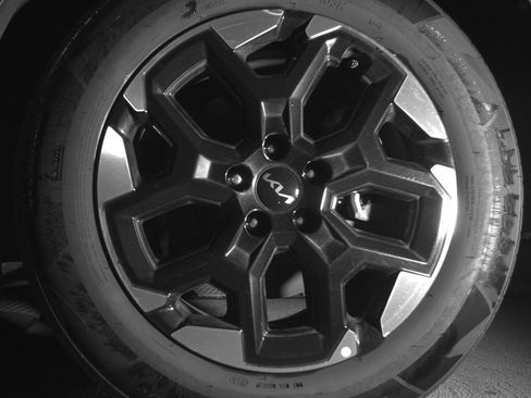 Used 2024 Kia Sorento S image 14