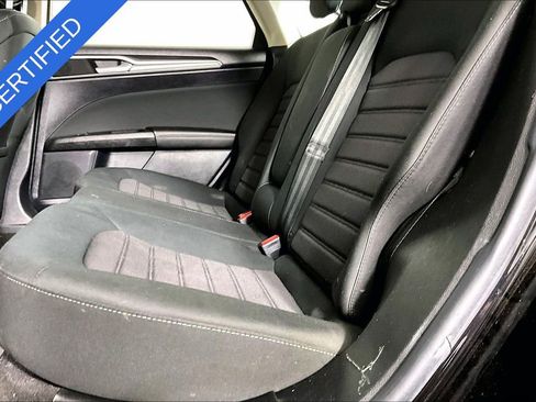 Used 2020 Ford Fusion SE FWD image 3