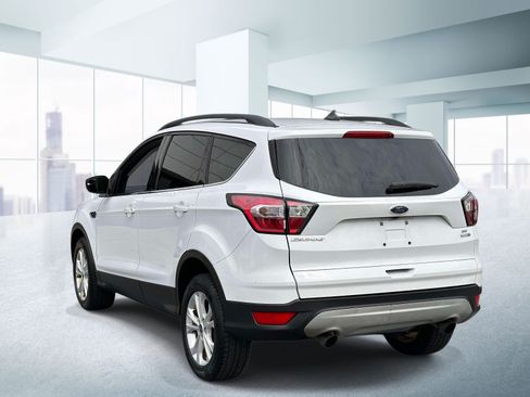 Used 2018 Ford Escape SE w/ SE Sync 3 Package AWD/4WD image 3