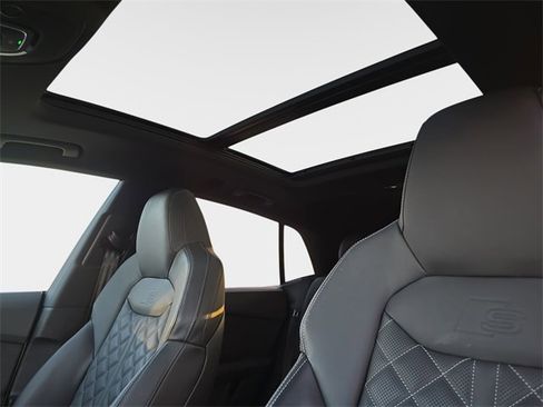 Used 2025 Audi SQ8 Premium Plus w/ S Sport Package image 31
