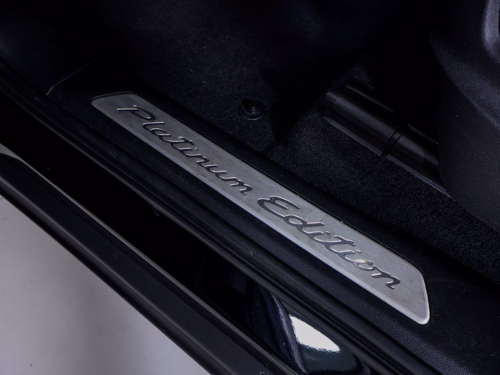 Certified 2023 Porsche Cayenne Platinum Edition AWD/4WD image 24