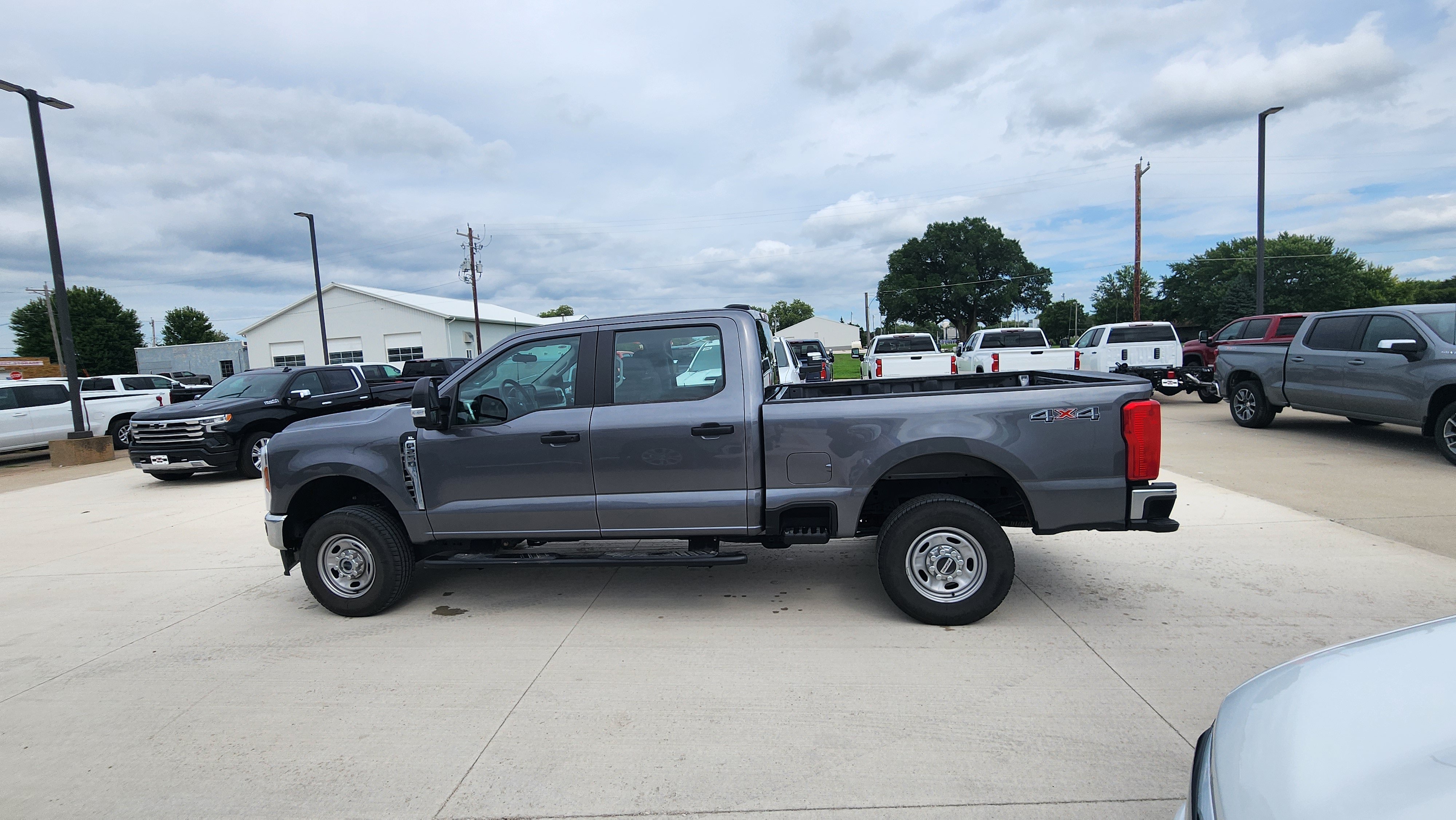 Used 2024 Ford F250 XL w/ Snow Plow Prep Package AWD/4WD image 8